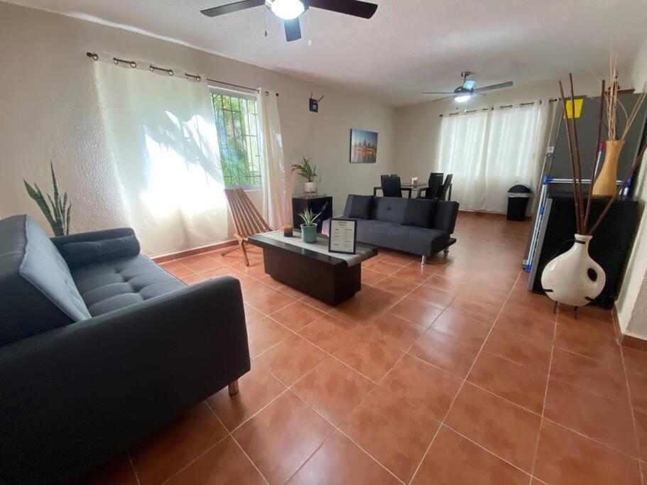 Peach35 Apartamento Centrico, 5 Min De La Playa Cancún Esterno foto